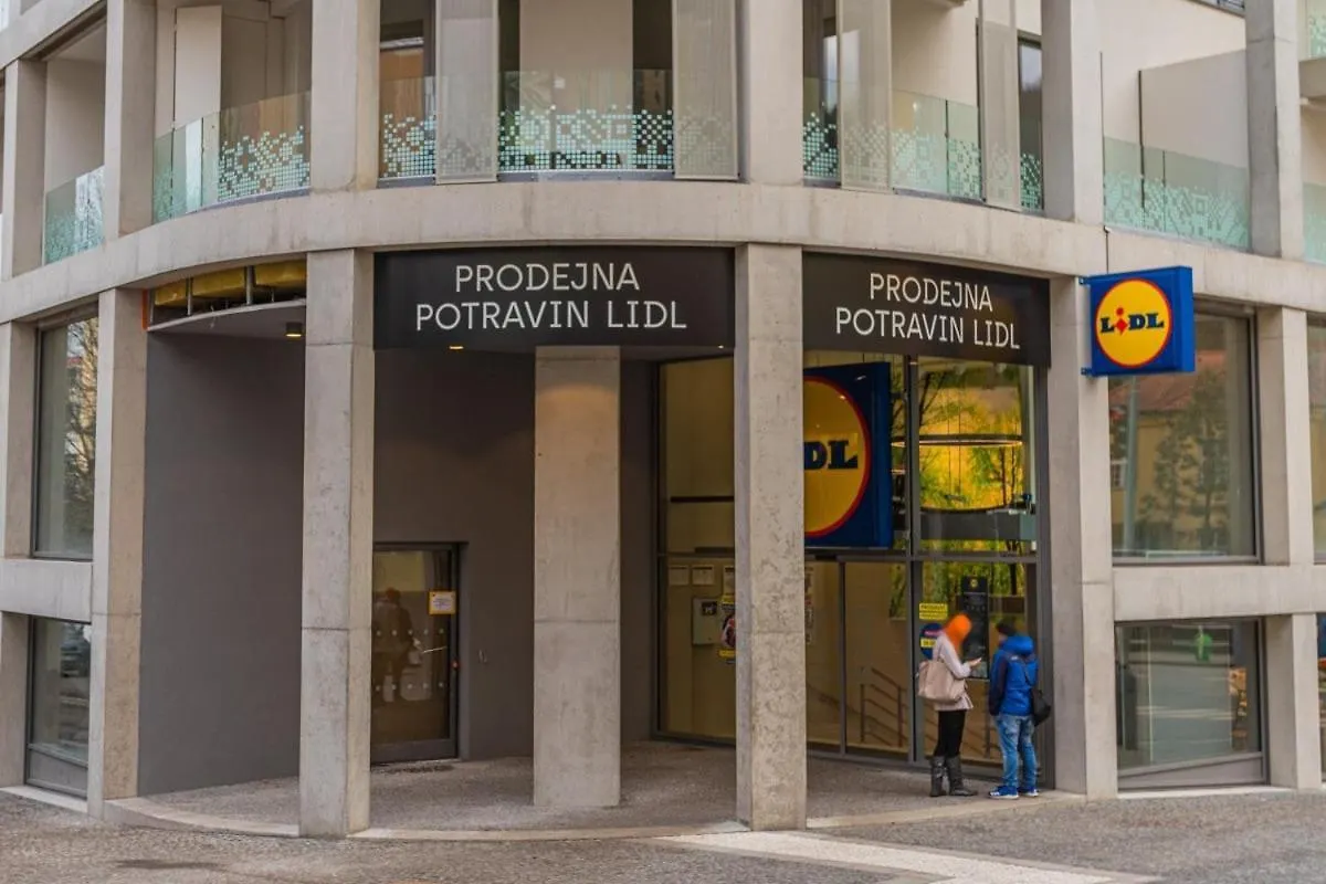 12 Min Centrum, 200Mb Wifi, Onsite Supermarket Praag 0*,