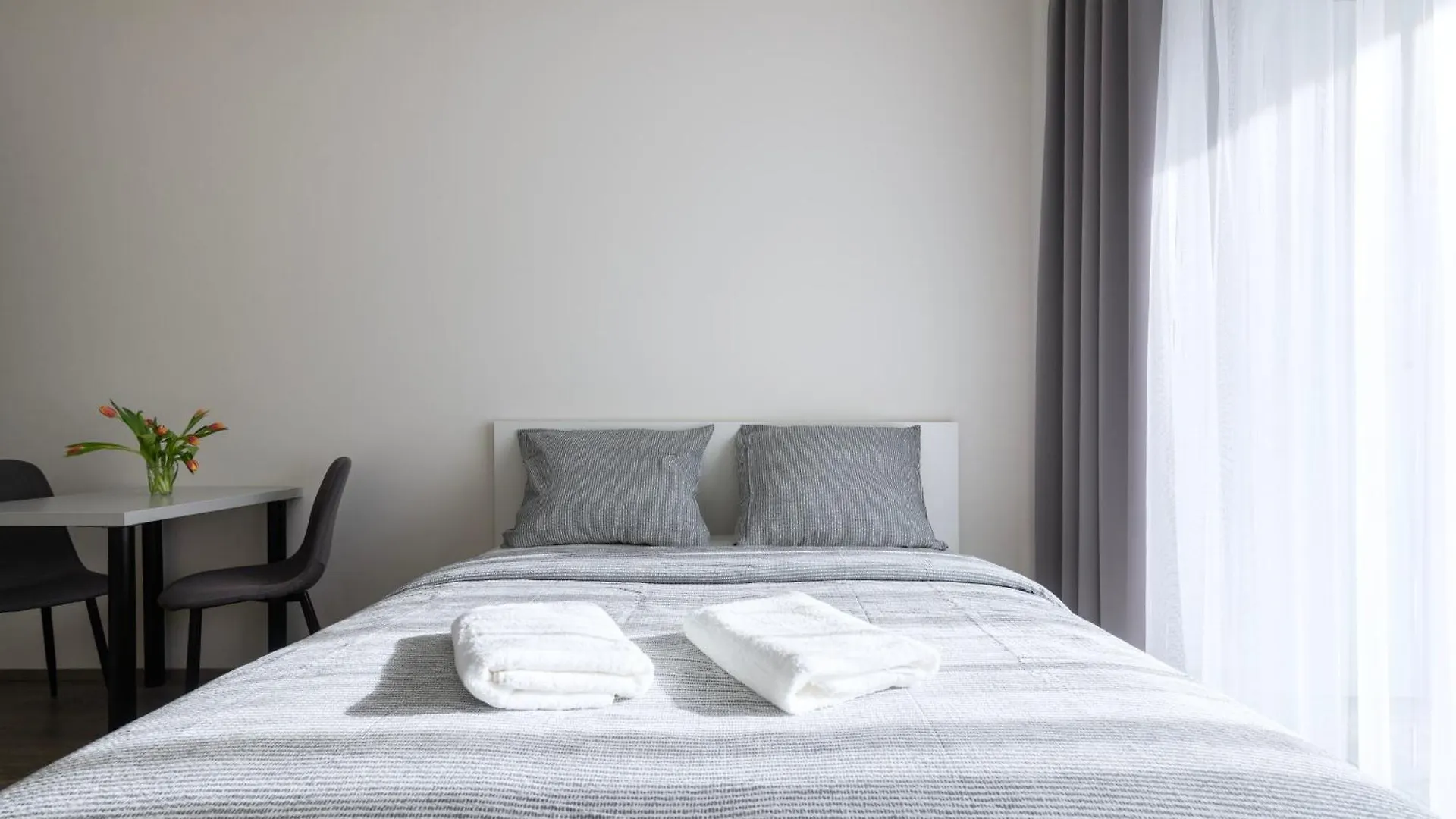 Appartement 12 Min Centrum, 200Mb Wifi, Onsite Supermarket Praag Tsjechië